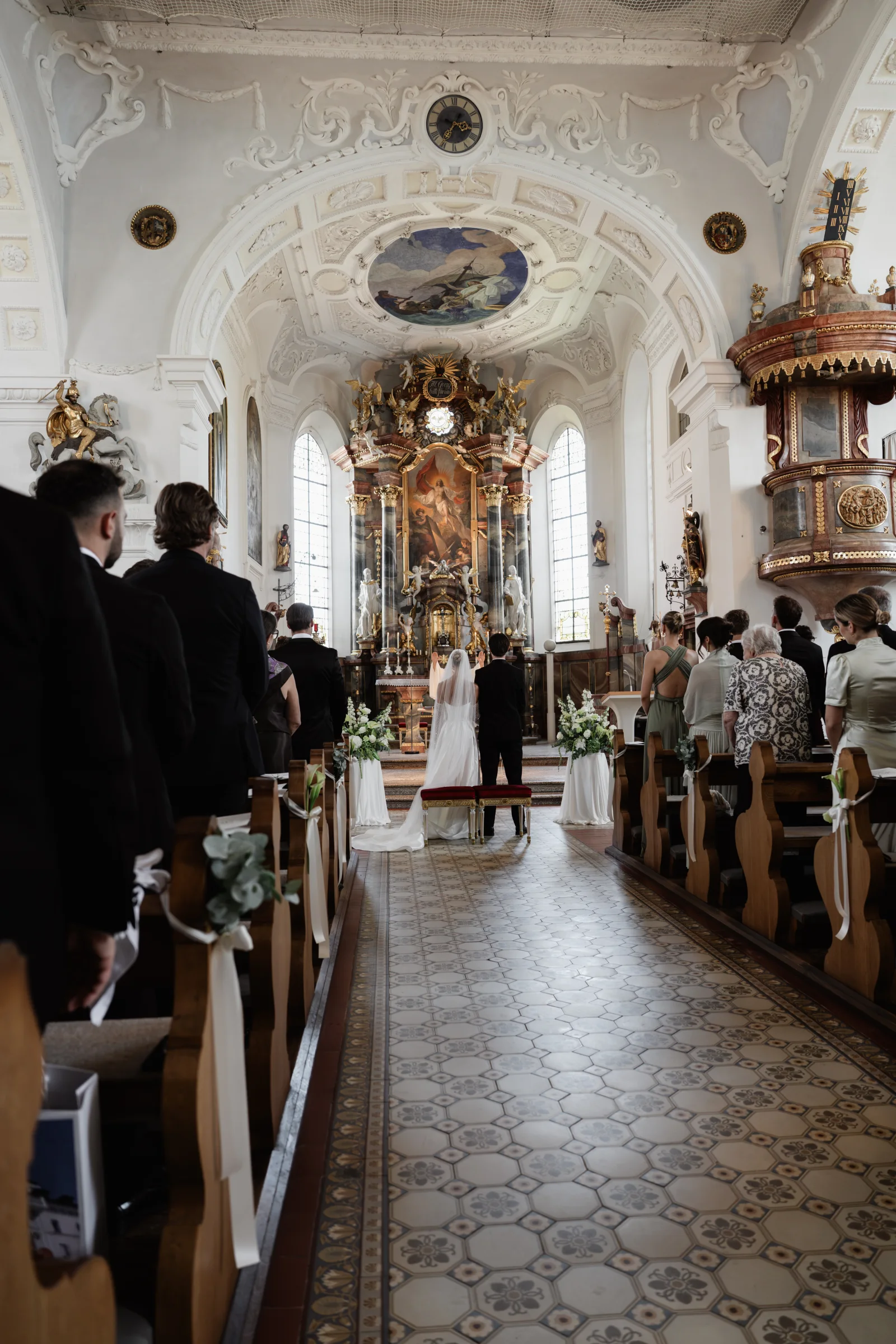 Brautpaar in der Kirche